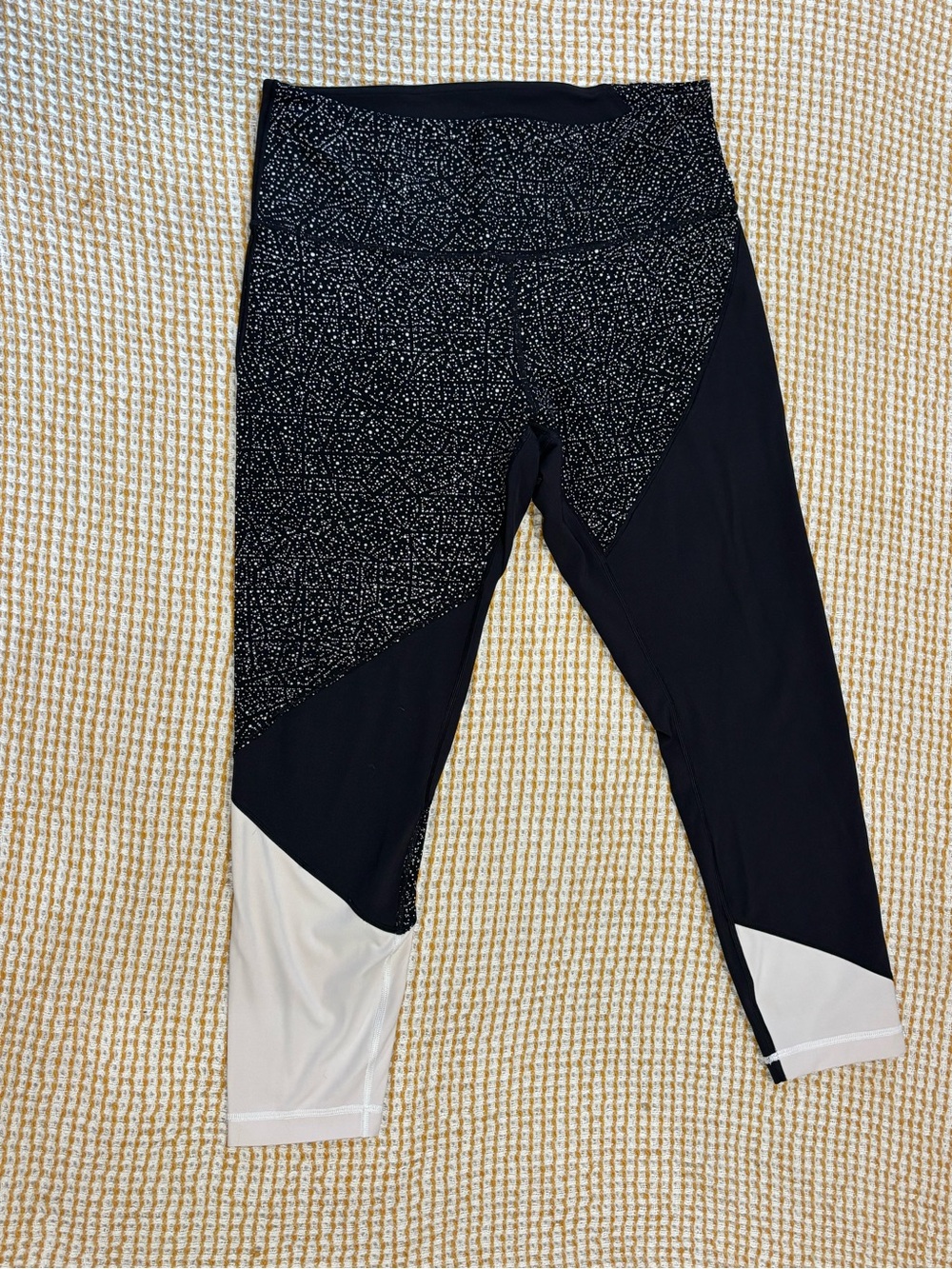 lululemon Wunder Under tights Black and White sz 12